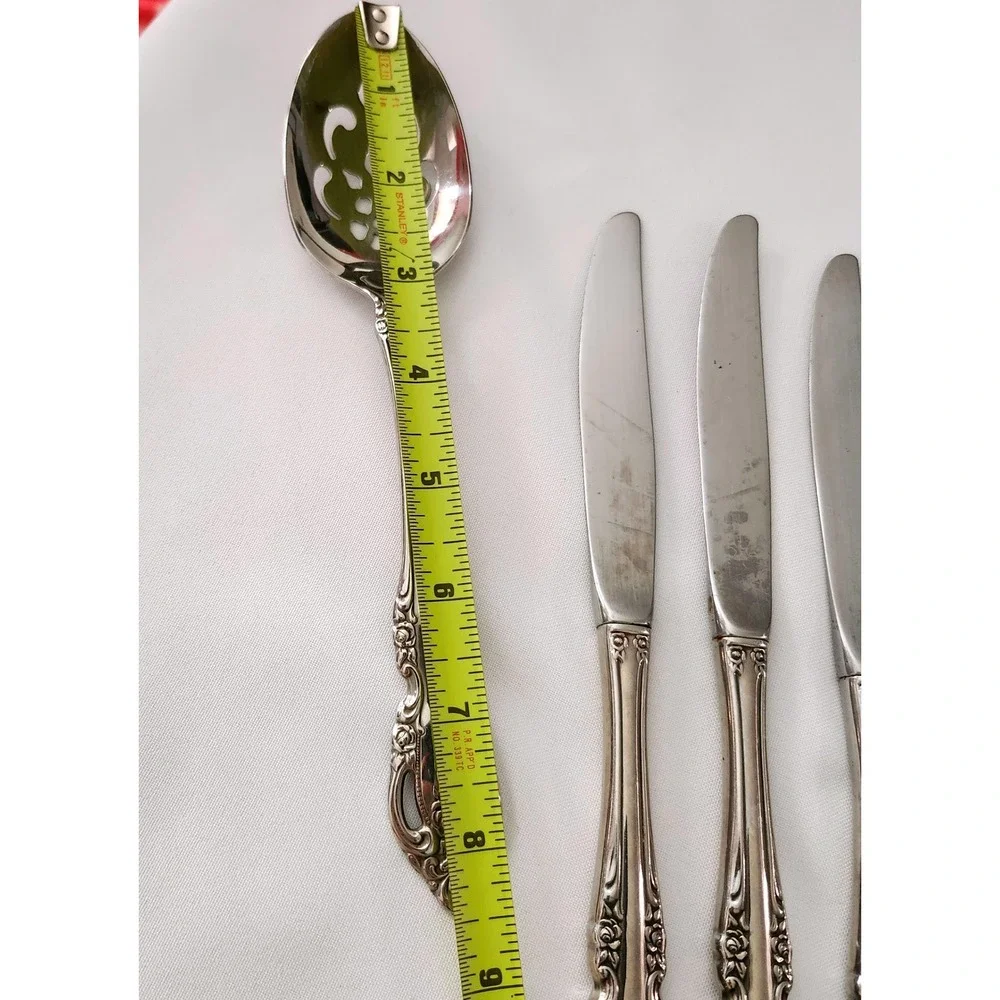 Oneida Community Stainless Steel BRAHMS 5-Dinner Knives 1-Pierced Serving Spoon
